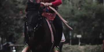 Berkuda Tetap Bermasker