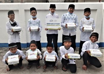 Rumah Yatim Awali Ramadhan Berbagi Hidangan Berbuka untuk Dhuafa dan Anak Yatim