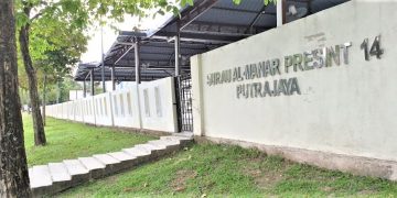 Sholat Tarawih di Malaysia Mengikuti Aturan Protokol Ketat