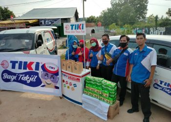 Sore 3 Ramadhan TIKI Berbagi Takjil di Station TIKI Rumbai