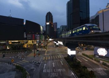 Kereta LRT di Kuala Lumpur Bertabrakan, 200 Orang Terluka