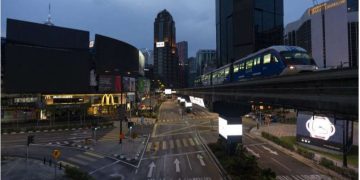 Kereta LRT di Kuala Lumpur Bertabrakan, 200 Orang Terluka