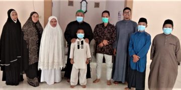 Di Hari Jumat Penuh Barokah ini Debora Bersyahadat