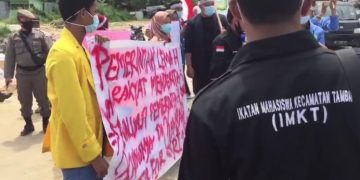 Aliansi Mahasiswa Kampar Bergerak Demo Sambut Presiden RI