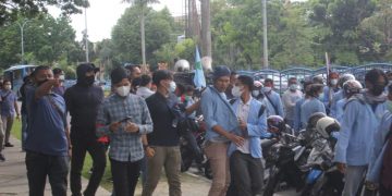 Disambut Tindakan Represif Aparat, BEM UNRI Gagal Sampaikan Tuntutan ke DPRD