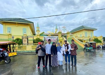 UAS dan istri Ziarah ke Pulau Penyengat