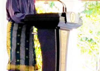 Jadi Khatib Shalat Eid, Gubri Tak Kuasa Menahan Tangis, Doakan COVID Segera Pergi