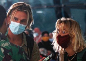 Pemerintah Buka Opsi Tutup Akses Seluruh WNA Masuk Indonesia