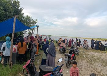 Pantai Ogis Yang Mendunia di Padati Pengunjung, Semoga Menjadi Perhatian Khusus Pemerintah Pelalawan