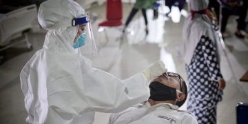 Penumpang Pesawat dari Jawa Diminta Lakukan Swab Antigen Ulang di Bandara SSK II