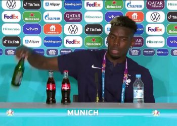 Giliran Paul Pogba Singkirkan Botol Bir Heineken di Konferensi Pers Euro 2020