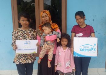 Rumah Yatim Berikan Bantuan Bahan Pokok untuk Ibu Solihati