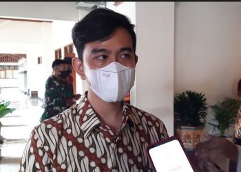 Gibran Sekeluarga Naik Mobil Solo-Jakarta PP Demi Ucapan Ultah ke Jokowi
