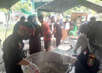 Penggawa LAM Riau Ambil Bagian di Dapur Lapangan Korem 031/Wira Bima