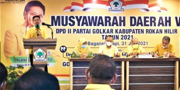 Afrizal Sintong Terima Mandat Ketua DPD II Golkar Rohil