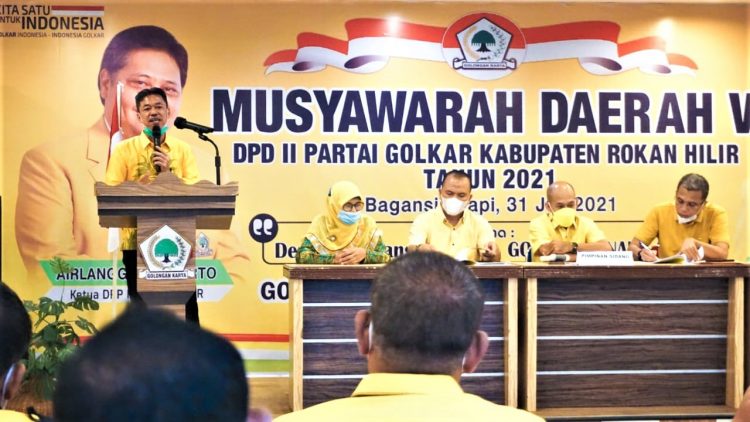 Afrizal Sintong Terima Mandat Ketua DPD II Golkar Rohil
