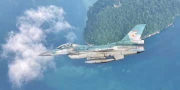 Pesawat Tempur F-16 TNI AU Patroli Pulau Terluar Selat Malaka dan Karimata