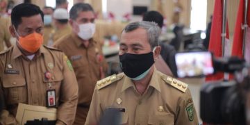 Syamsuar Sebut Sejak Mei Riau Sudah Diserang Corona Varian Delta