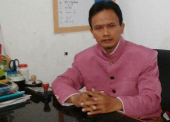 Sebulan kadang = Semalam
