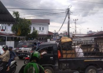 PPKM Level 4 Hari Terakhir, Kondisi Lalu Lintas Jalan Puyuh Mas Terpantau Padat dan Semrawut