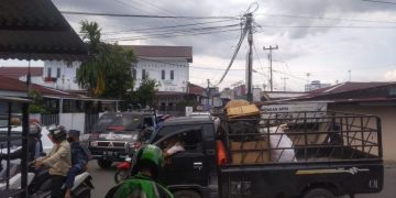PPKM Level 4 Hari Terakhir, Kondisi Lalu Lintas Jalan Puyuh Mas Terpantau Padat dan Semrawut