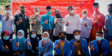 Milenial Rokan Hilir, Mahasiswa dan Polres Gelar Vaksinasi