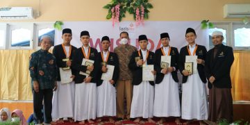 LAZISMU Pekanbaru Mewisuda Santri Pondok Tanfidz Qur’an Angkatan III