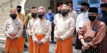 Di HUT Riau Ke-64, Dapur Umum Warga Terdampak COVID Bagikan 2.500 Nasi Bungkus