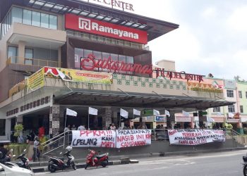 Pedagang STC : Pelan Pelan Kami Mati !!!