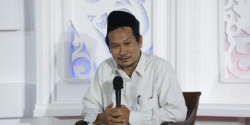 Gus Baha : Ciri Utama Kebenaran Itu Mudah Dipahami