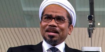 Ali Ngabalin Sindir Kondisi Yahya Waloni yang Sakit Jantung : Kalian Telah Membohongi Ummat