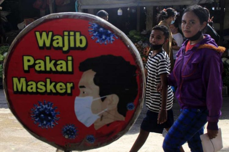 Kemenkes: Hati-Hati Buka Masker untuk Foto Bersama