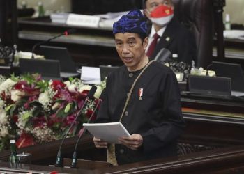Jokowi dan Saat Suara Parpol Terbelah Soal Amendemen UUD