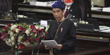 Jokowi dan Saat Suara Parpol Terbelah Soal Amendemen UUD