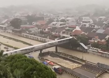 Singapura Banjir Bandang: Jalan Jadi Sungai, Air Masuk Mal