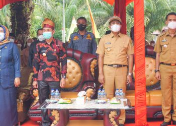 Didesa Terisolir, Bupati Rohil Resmikan Sampan Aman
