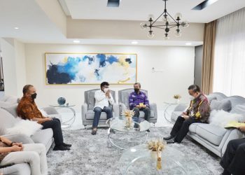 Bertemu Menkominfo, Gubri Sampaikan Aspirasi  Teknologi Literasi Digital