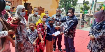 Bupati Rohil Kunjungi Pasien RS Cahaya Ujung Tanjung