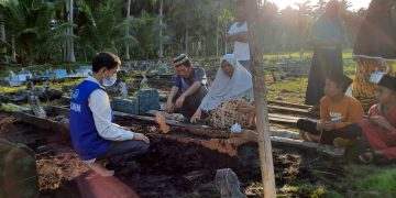 Rumah Yatim Berikan Santunan Peduli Sesama Untuk Keluarga Ega, Korban Kecelakaan Kapal Pongpong