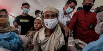 Warga Baduy Divaksin COVID-19, Menkes Pastikan Masyarakat Adat Punya Hak Sama