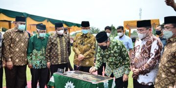 Ketua PP Muhammadiyah Dr Anwar Abbas dan Gubernur Riau H Syamsuar Resmikan PonPes Muhammadiyah Kampar