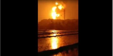 Tangki di Kilang Pertamina Cilacap Terbakar, Warga Sekitar Dievakuasi