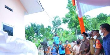 Wakil Walikota Ayat Cahyadi, Resmikan Bedah Rumah LAZISMU Pekanbaru untuk Abdul Wahid Hidayat