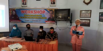 Sarwan Kelana isi Materi Workshop Penulisan Artikel di SMP Negeri 19 Pekanbaru