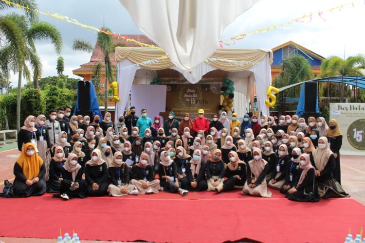 Dies Natalis ke15 PSIK STIKes Hangtuah Pekanbaru Gelar Kegiatan Leadership of Nursing