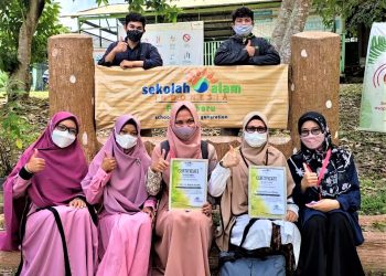 Dosen STIKES Hang Tuah Berikan Materi First Aid kepada Guru Sekolah Alam Indonesia Pekanbaru