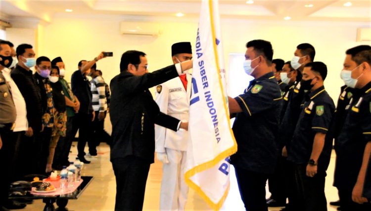 DR Syafriadi Resmi Lantik Pengurus JMSI Rohil Periode 2022-2027