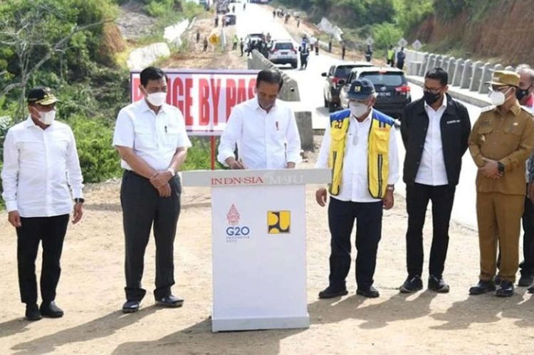 Jokowi Resmikan Jalan Bypass Balige Sumut