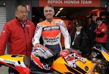 Mick Doohan : Mau Balapan atau Mau Liburan??Pembalap MotoGP Keasyikan Liburan di Mandalika