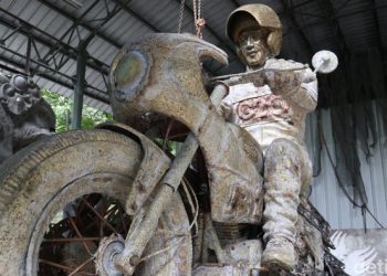 Patung Jokowi Riding Sebentar Lagi Jadi, Siap Meriahkan MotoGP Mandalika Indonesia 2022